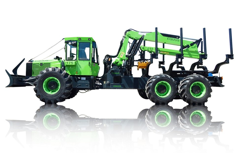 Macchina forestale EQUUS 175N 6WDC a 6 ruote per trasporto e trascinamento del legname 