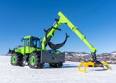 Braccio idraulico Heavy Duty dell'EQUUS 240 UN per movimentazione del legname 