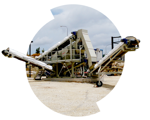 UVS 42 Capacità di trattare materiali bagnati; Progettata per il trasporto in forma compatta; Alta resistenza all’ usura; Ridotte emissioni e basso inquinamento acustico; Capacità di recuperare il 100% dell’ asfalto.